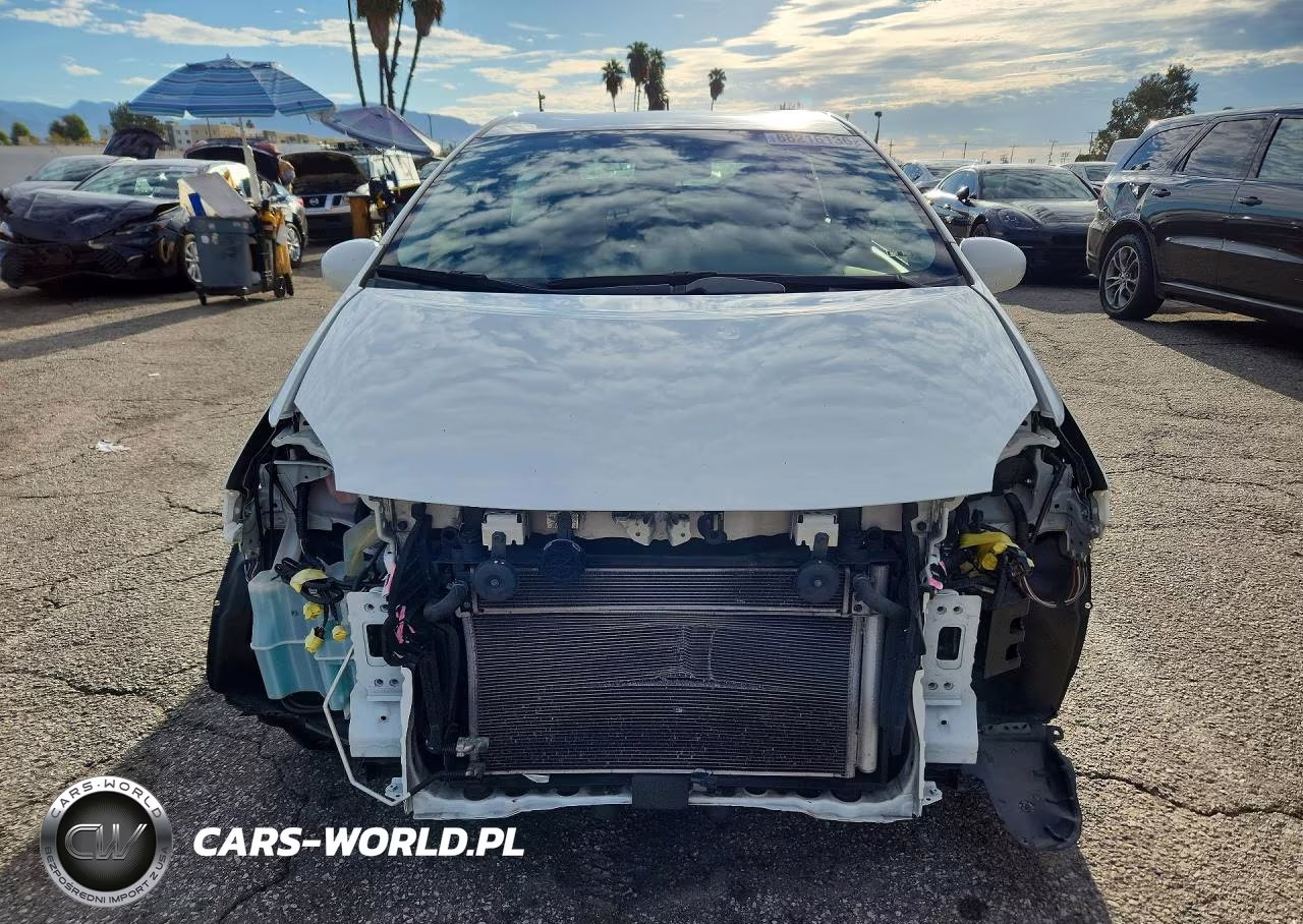 2015 Toyota Prius Two VIN:JTDKN3DU6F1990549 - 5