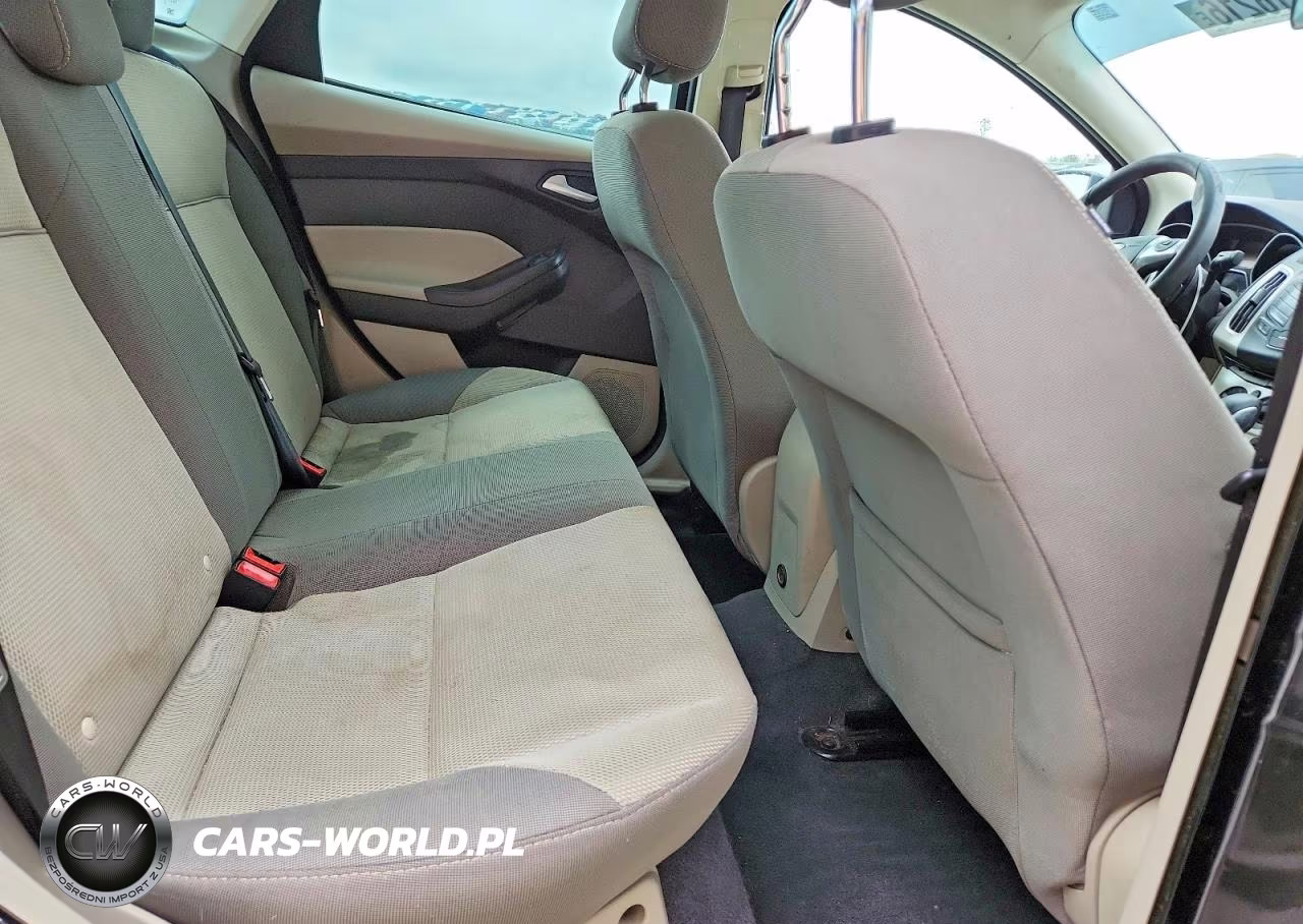2012 Ford Focus Se VIN:1FAHP3F22CL323144 - 10
