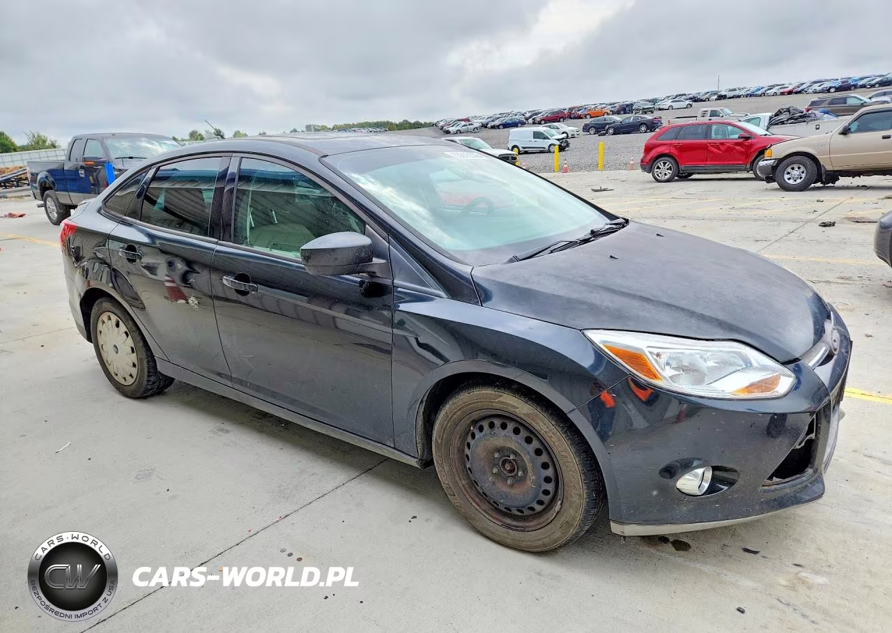 2012 Ford Focus Se VIN:1FAHP3F22CL323144 - 4