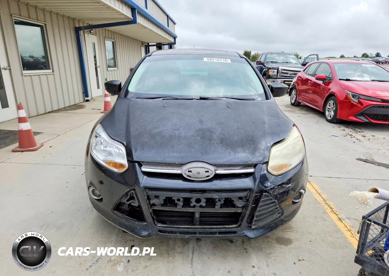 2012 Ford Focus Se VIN:1FAHP3F22CL323144 - 5