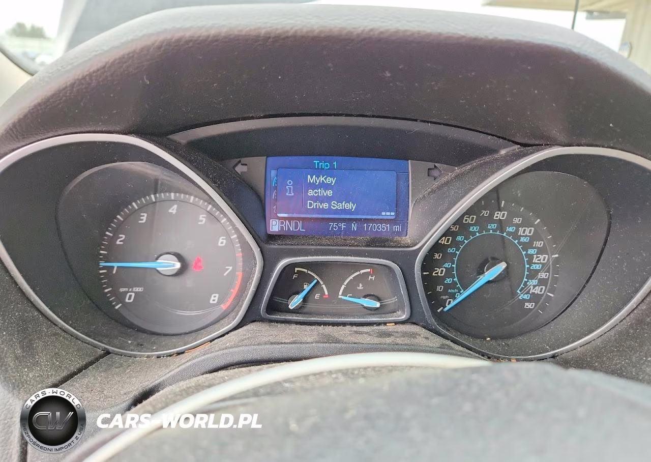 2012 Ford Focus Se VIN:1FAHP3F22CL323144 - 9