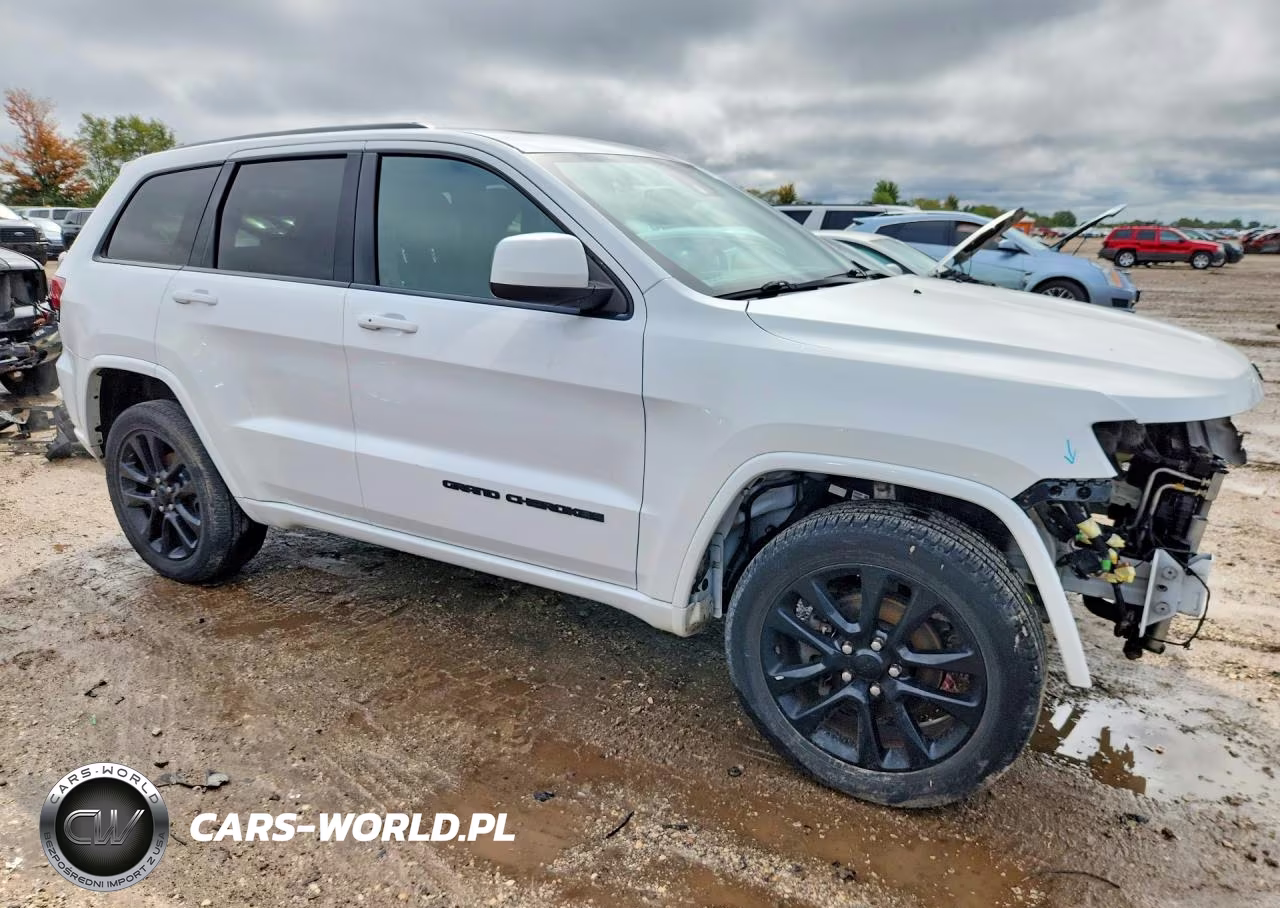 2020 Jeep Grand Cherokee Laredo VIN:1C4RJFAG8LC318003 - 4