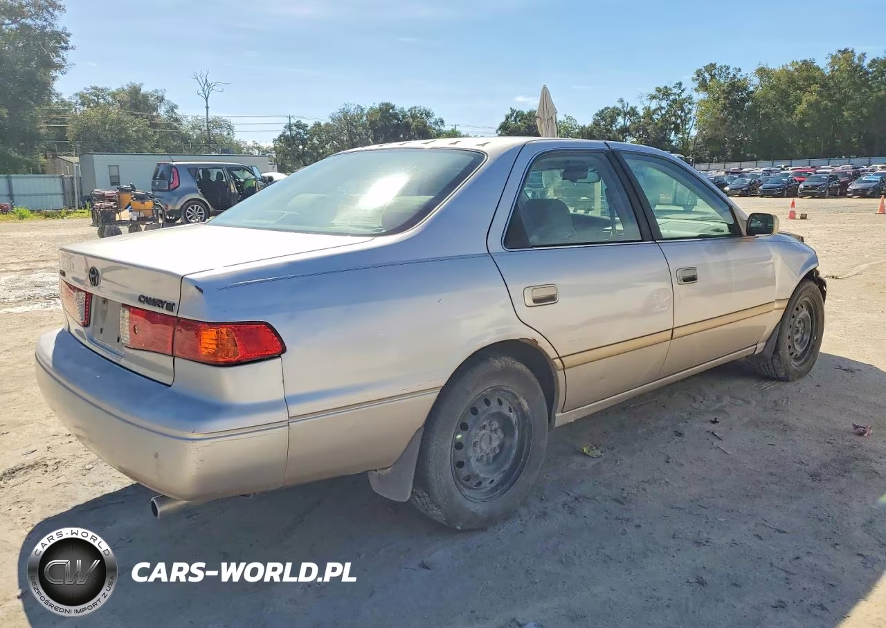 2000 Toyota Camry Le VIN:4T1BG22K0YU648498 - 3