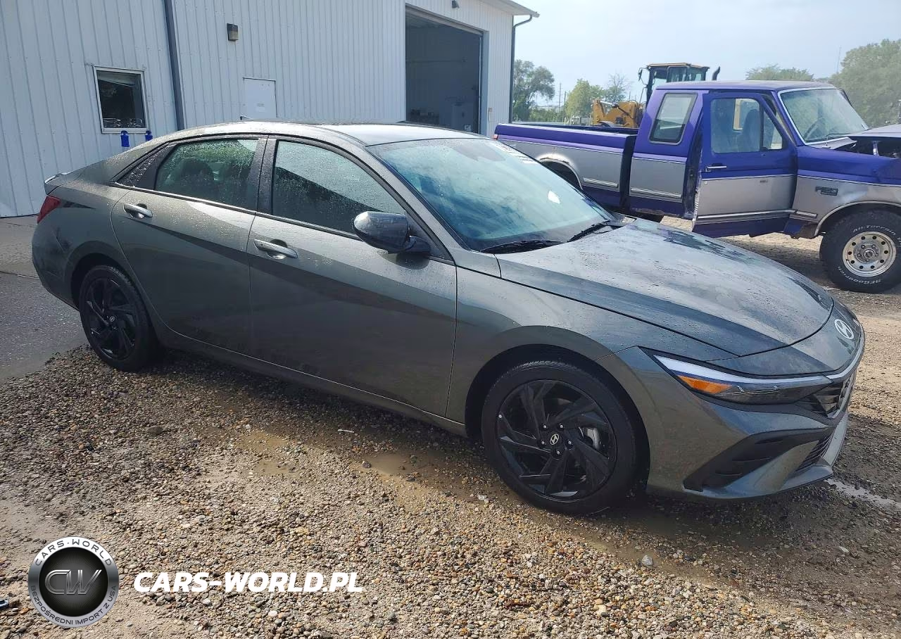 2026 Hyundai Elantra Sel Sport VIN:KMHLM4DG7TU172664 - 4