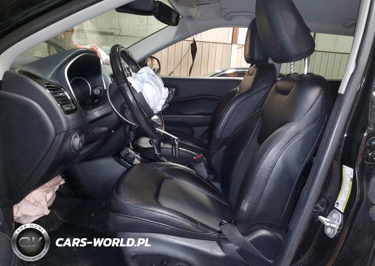 2019 Jeep Compass Latitude VIN:3C4NJDBB1KT648560 - 7