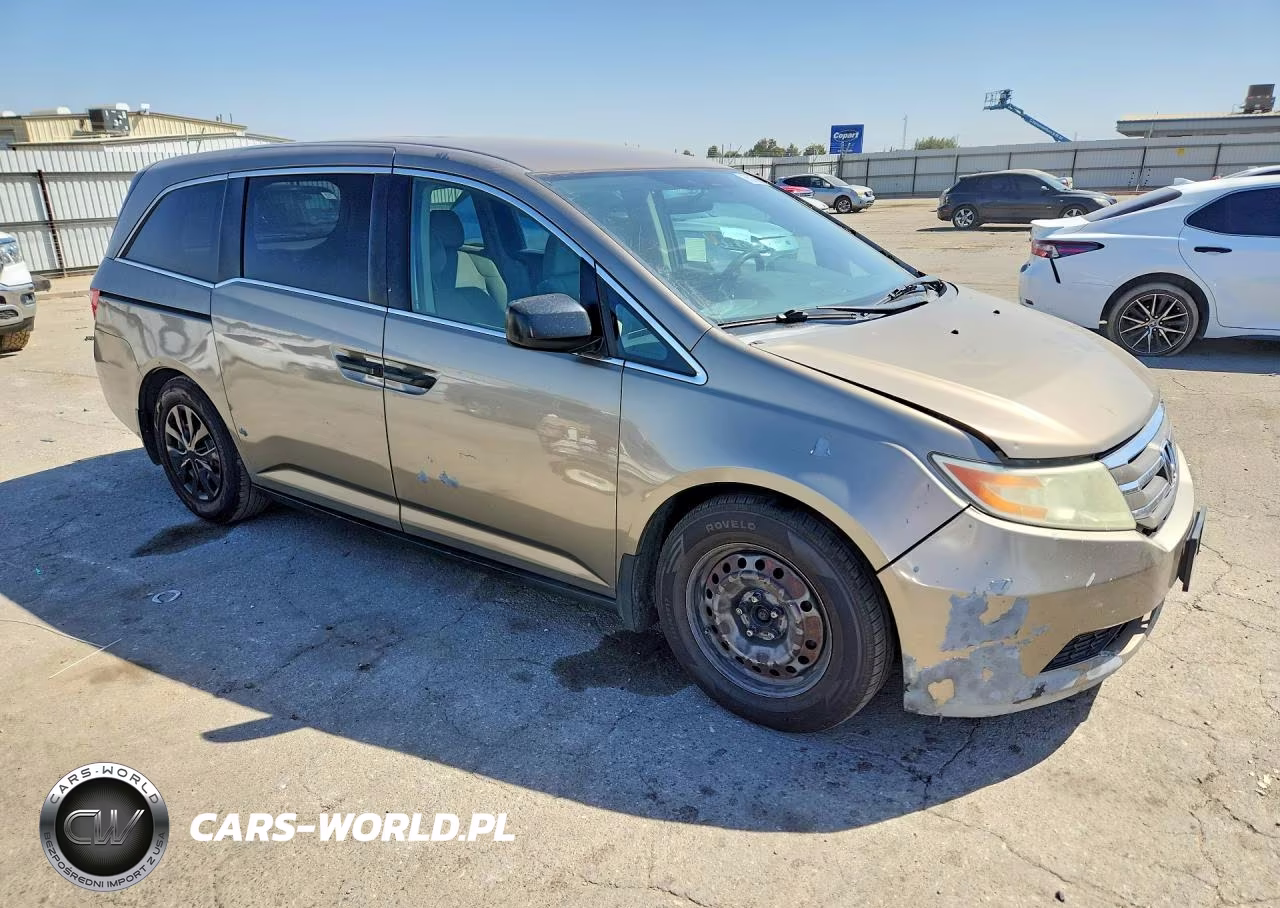 2013 Honda Odyssey Lx VIN:5FNRL5H23DB063828 - 4