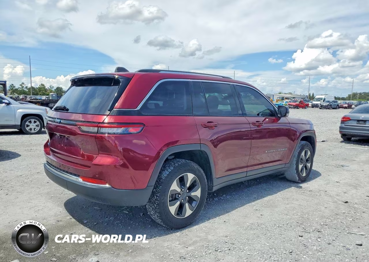 2023 Jeep Grand Cherokee Limited 4Xe VIN:1C4RJYB64PC623991 - 3