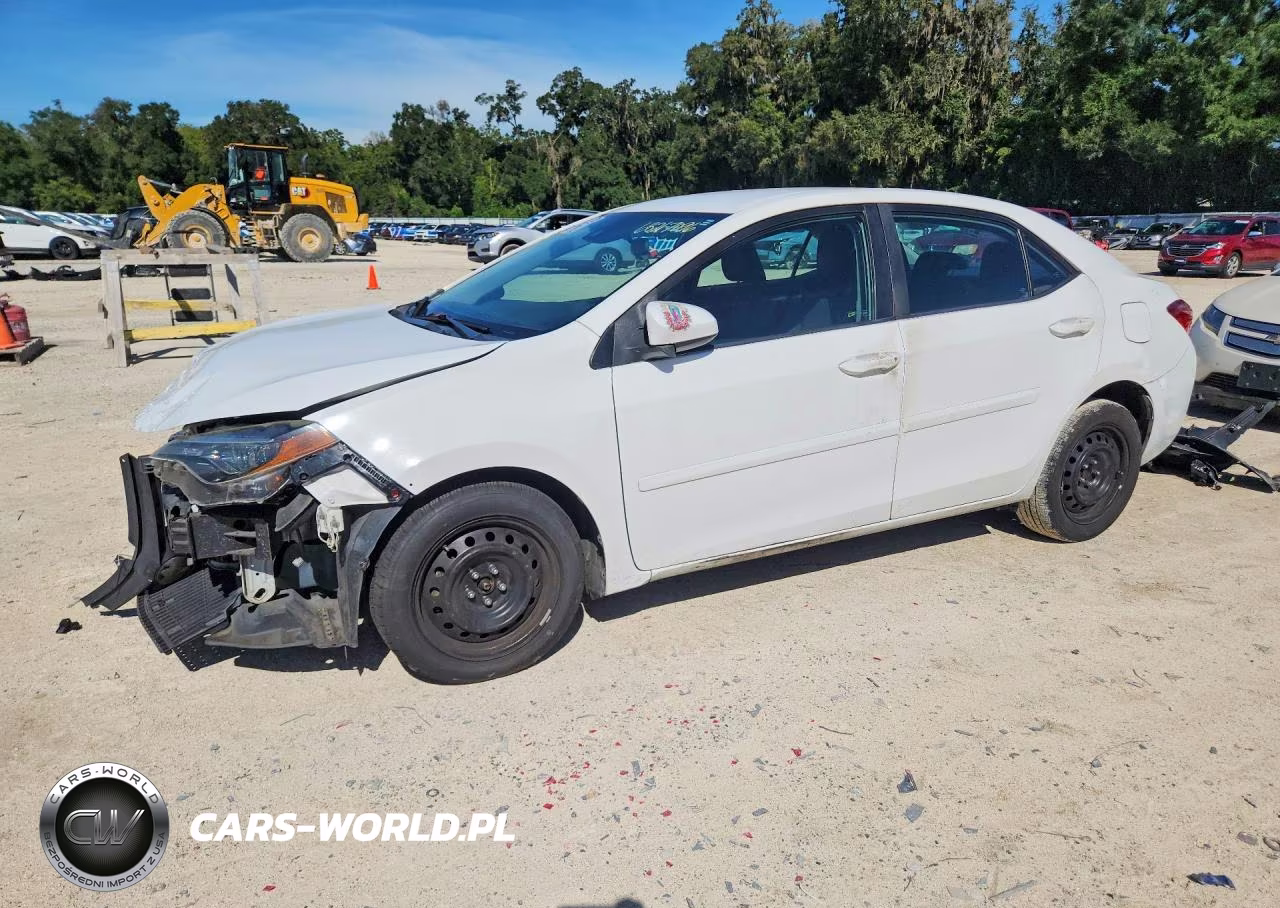 2019 Toyota Corolla Le VIN:2T1BURHE6KC227865 - 1