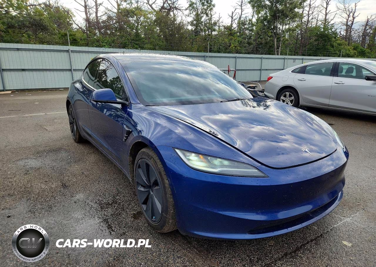 2024 Tesla Model 3 VIN:5YJ3E1EBXRF821409 - 4