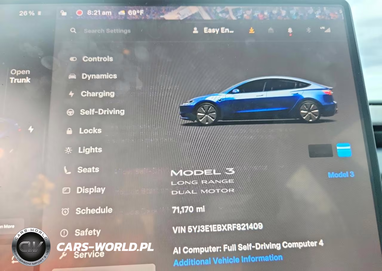2024 Tesla Model 3 VIN:5YJ3E1EBXRF821409 - 9
