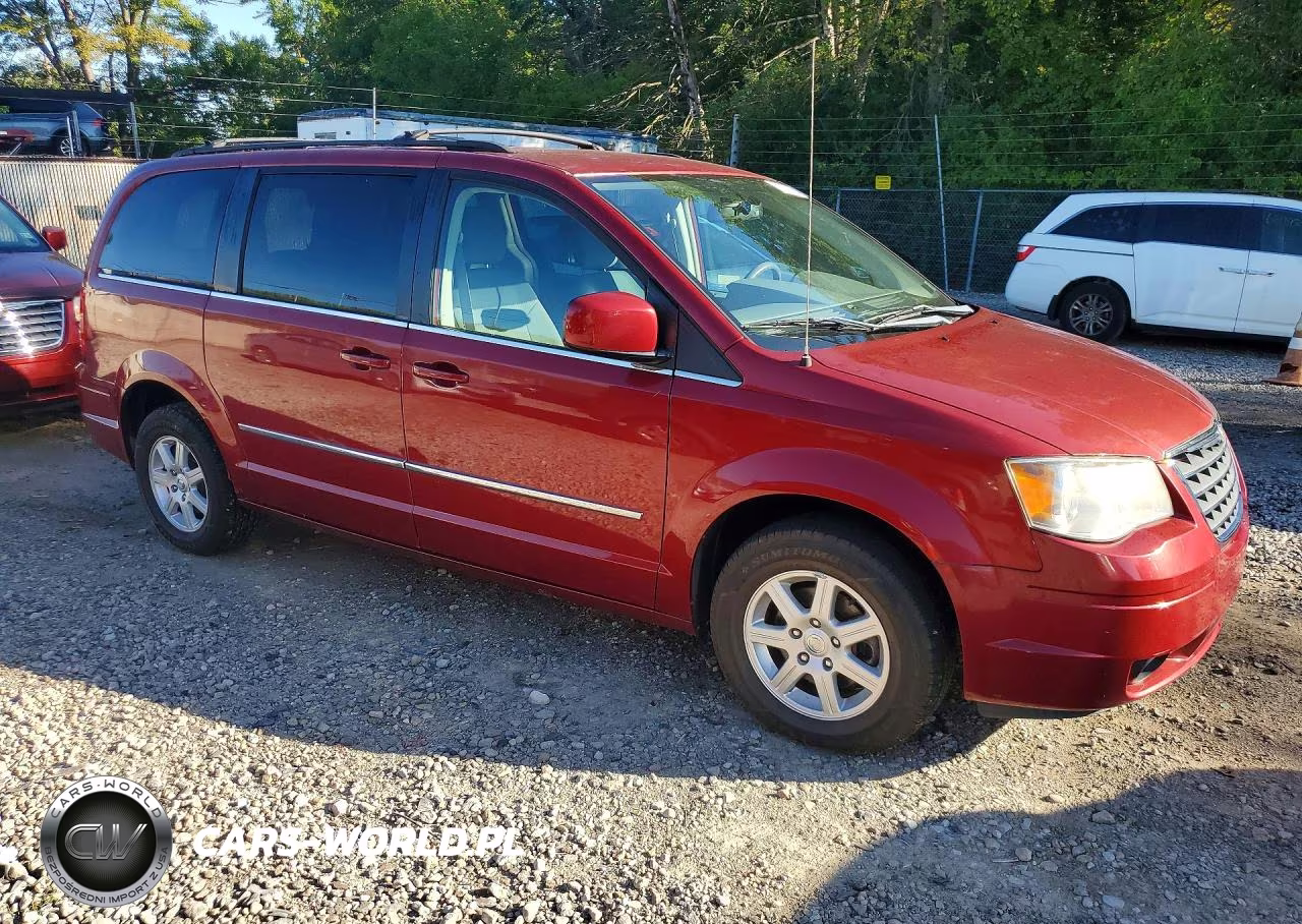 2010 Chrysler Town & Country Touring VIN:2A4RR5D15AR387109 - 4