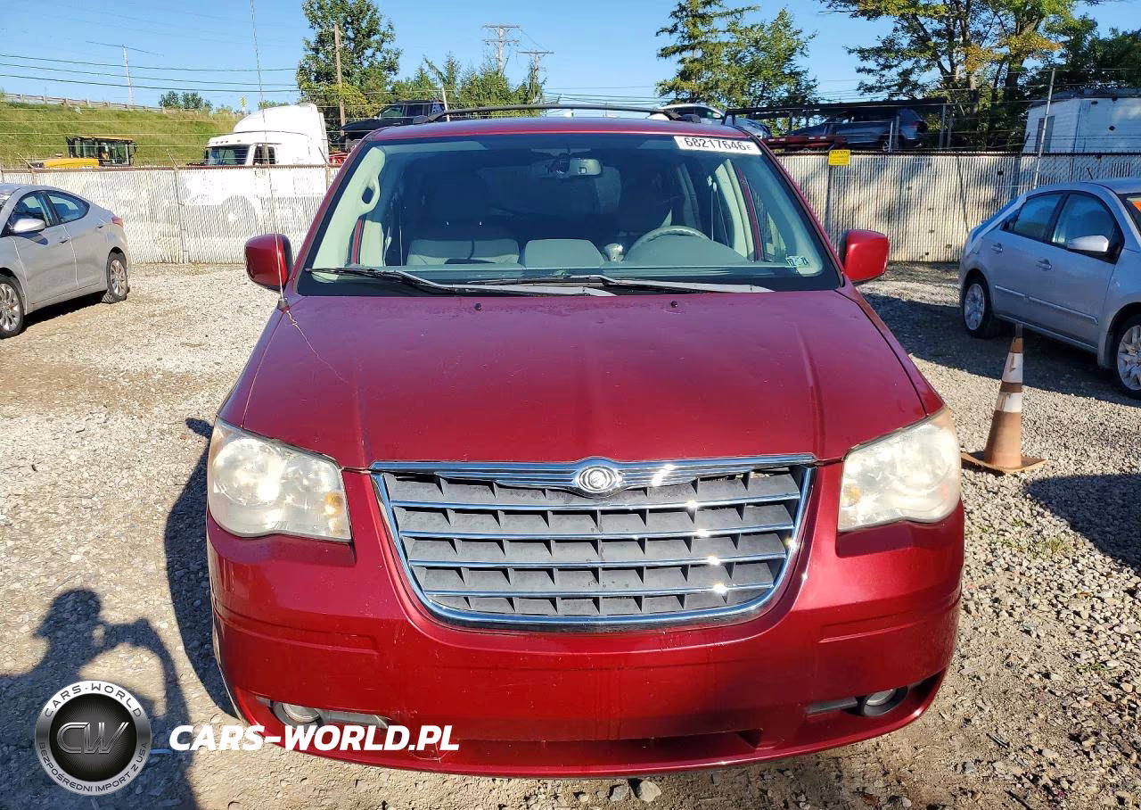 2010 Chrysler Town & Country Touring VIN:2A4RR5D15AR387109 - 5