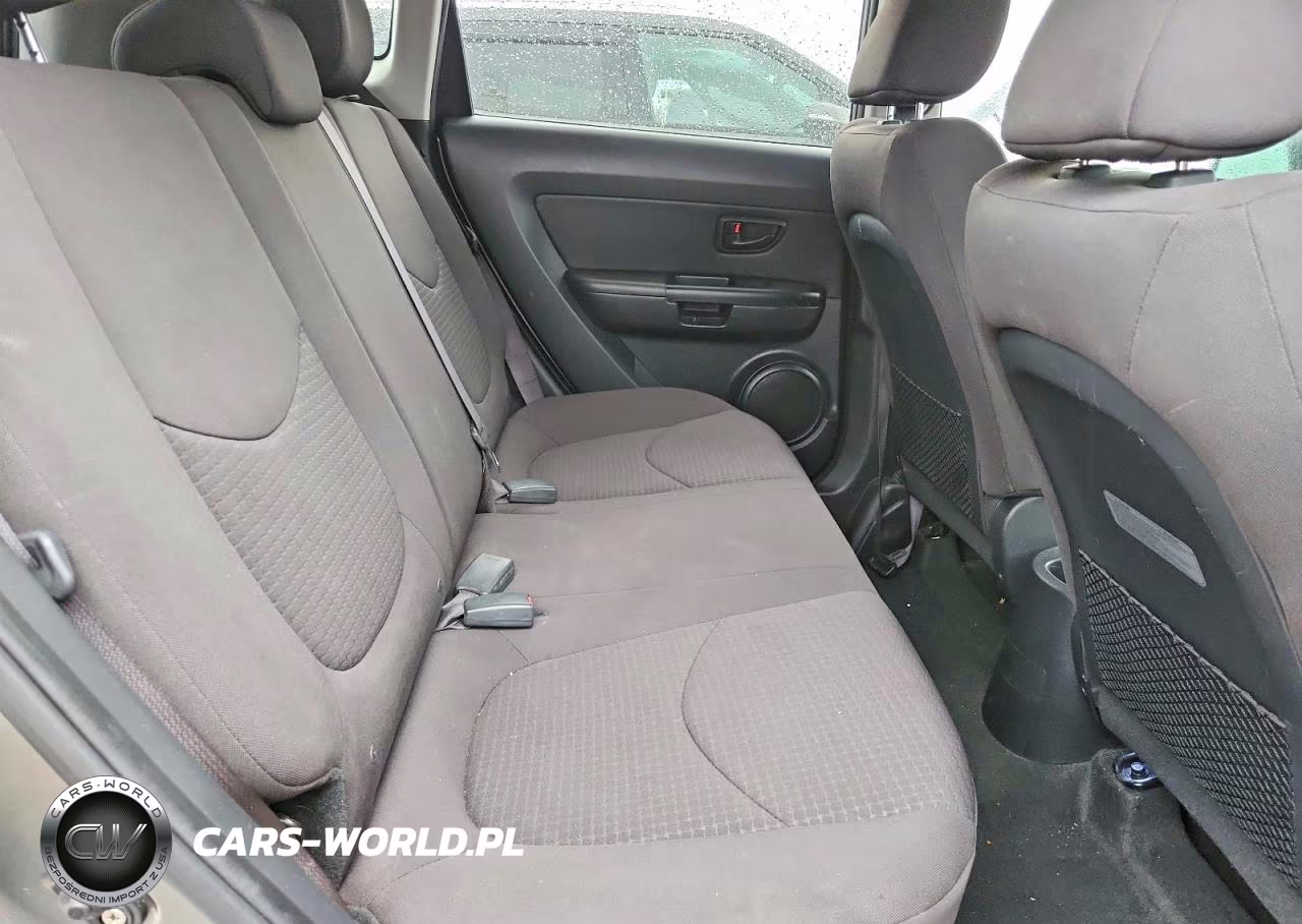 2013 Kia Soul Base VIN:KNDJT2A57D7517083 - 10