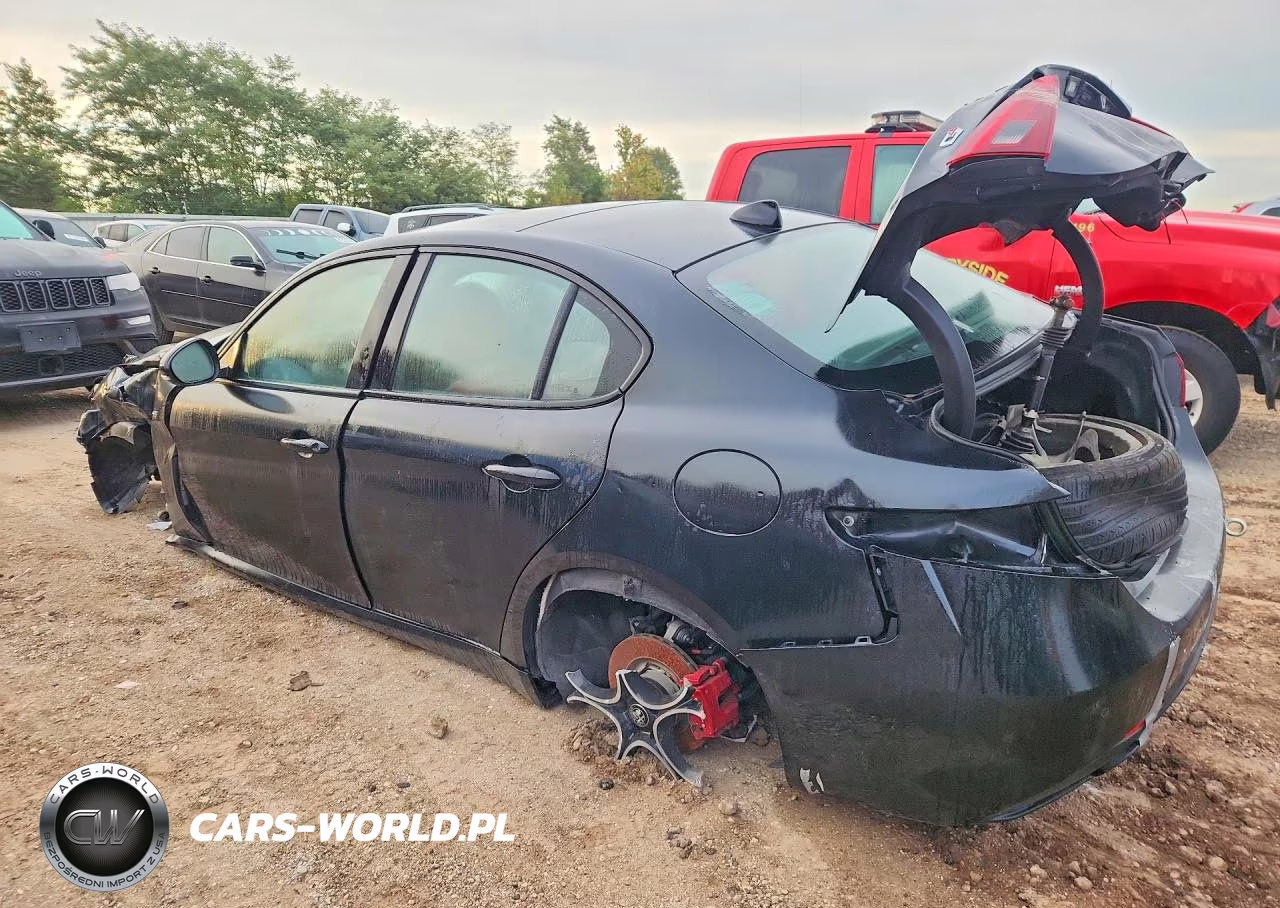 2022 Alfa Romeo Giulia Super VIN:ZARFANBN9N7663259 - 2