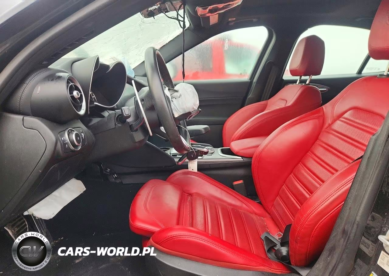 2022 Alfa Romeo Giulia Super VIN:ZARFANBN9N7663259 - 7