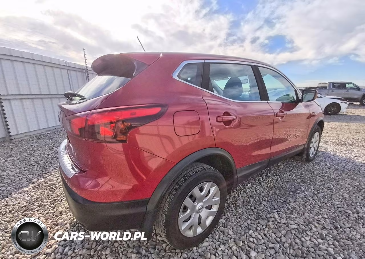 2018 Nissan Rogue Sport S VIN:JN1BJ1CP1JW104857 - 3