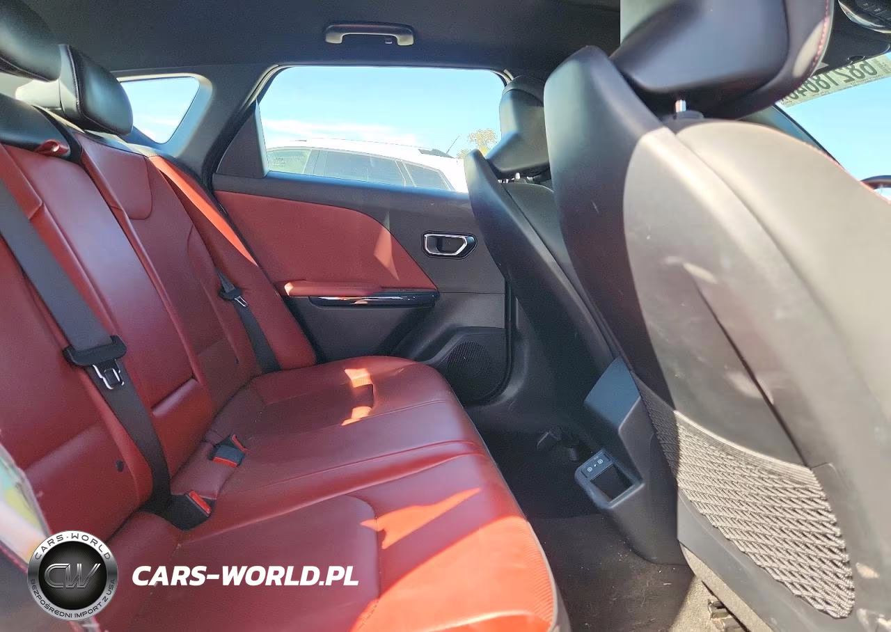 2026 Kia K4 Gt Line VIN:3KPFW4DE7TE330249 - 10