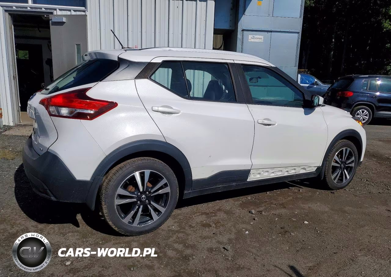 2019 Nissan Kicks Sv VIN:3N1CP5CU2KL534792 - 3