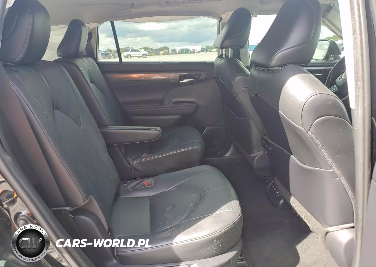 2021 Toyota Highlander Hybrid Platinum VIN:5TDEBRCH4MS030532 - 10