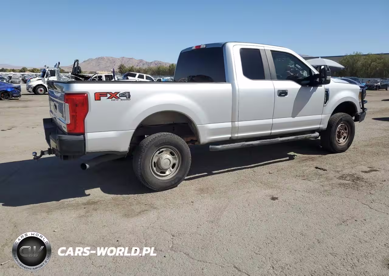 2018 Ford F250 Super Duty VIN:1FT7X2B63JEC63269 - 3