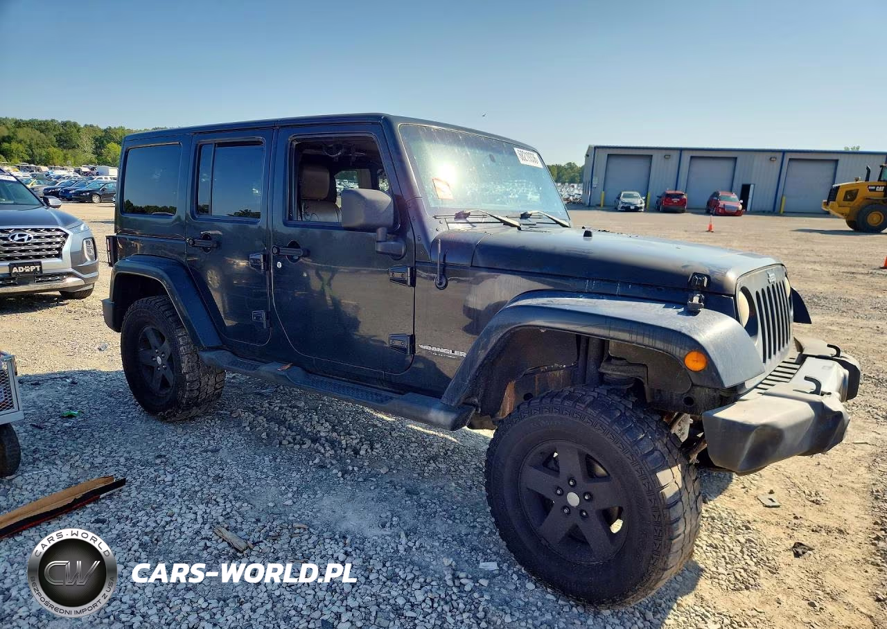 2011 Jeep Wrangler Unlimited Sport VIN:1J4BA3H16BL621999 - 4