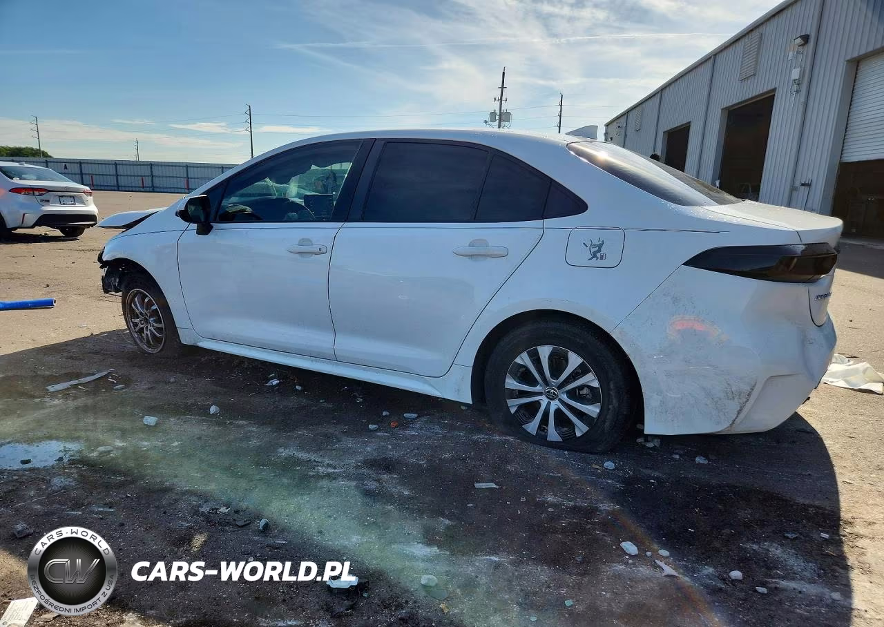 2022 Toyota Corolla Le VIN:JTDEAMDE3NJ051686 - 2