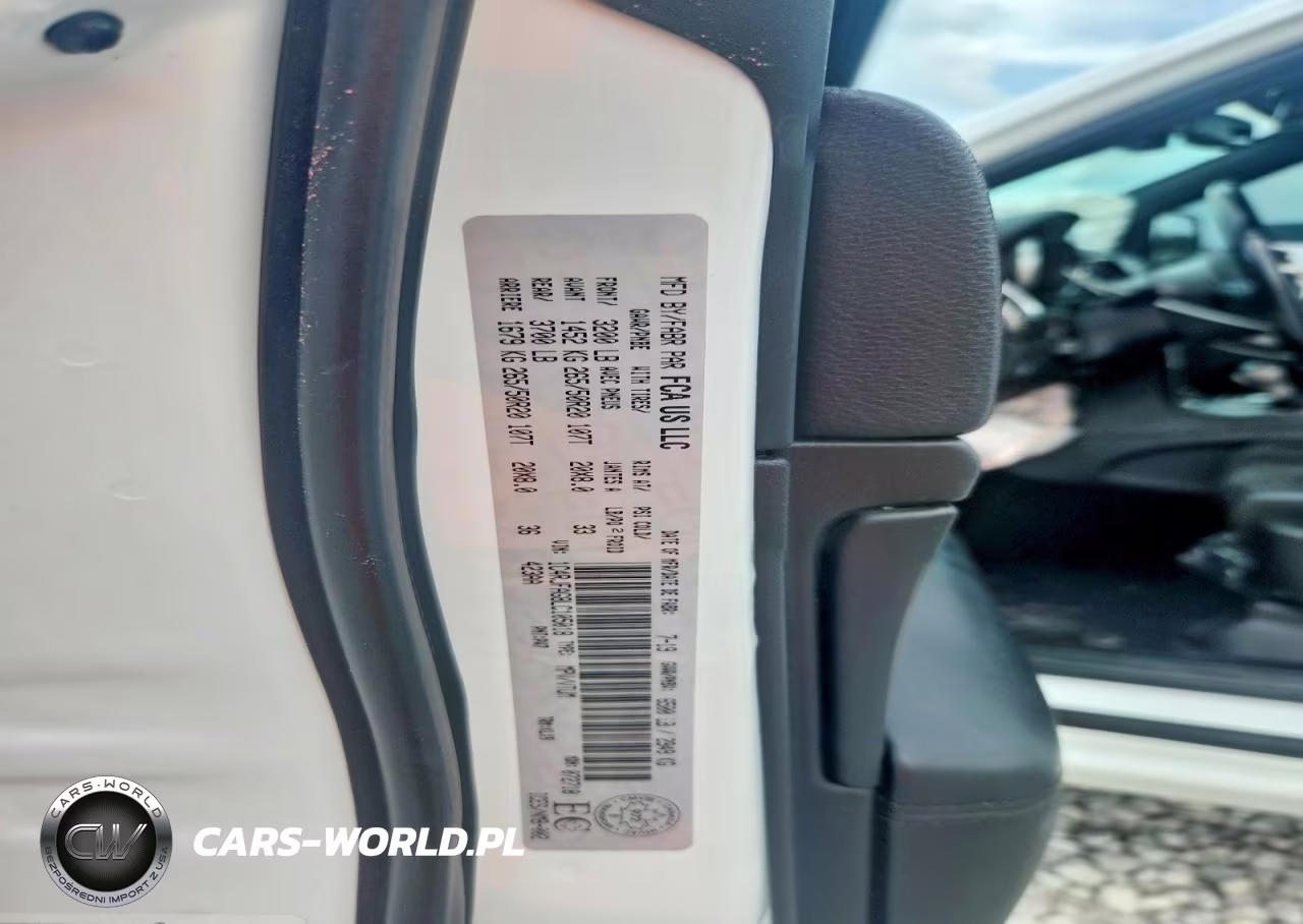2020 Jeep Grand Cherokee Laredo VIN:1C4RJFAG8LC105018 - 13