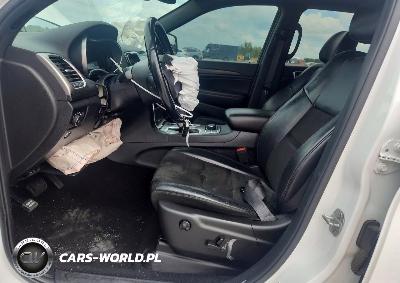 2020 Jeep Grand Cherokee Laredo VIN:1C4RJFAG8LC105018 - 7