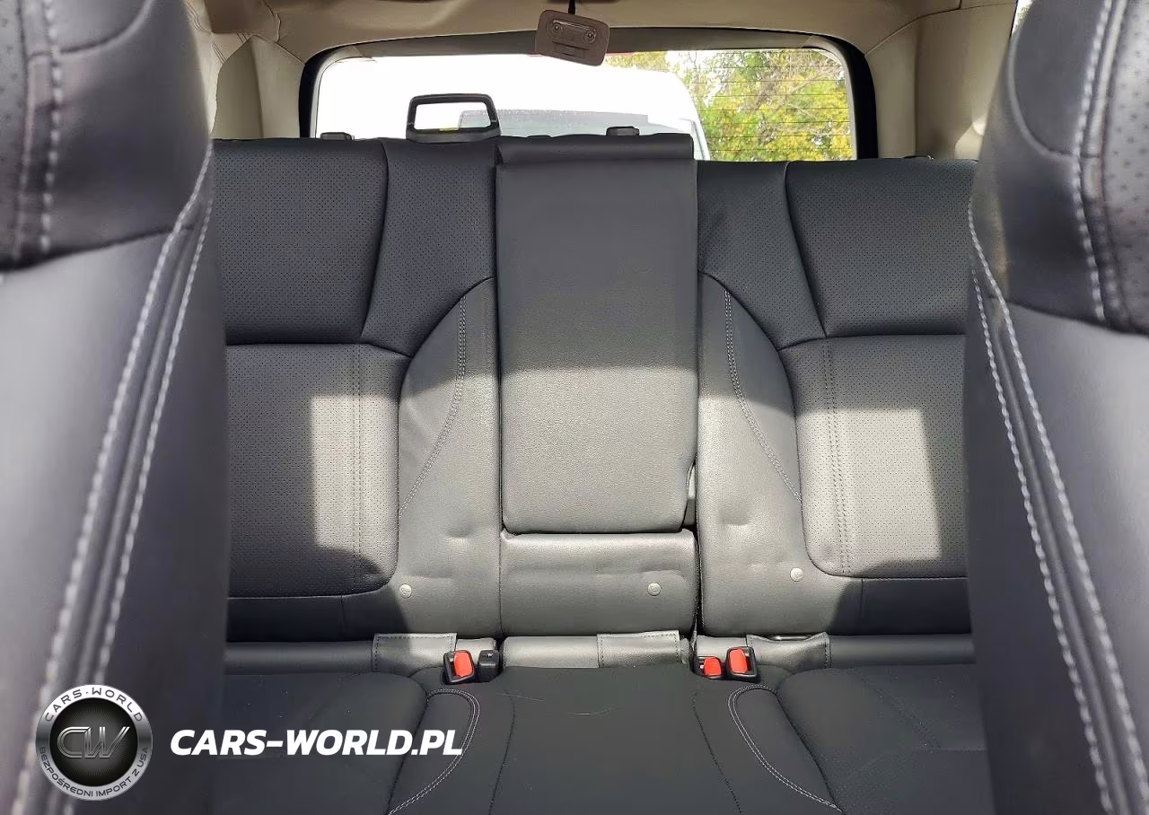 2020 Subaru Forester Touring VIN:JF2SKAXC1LH486317 - 10