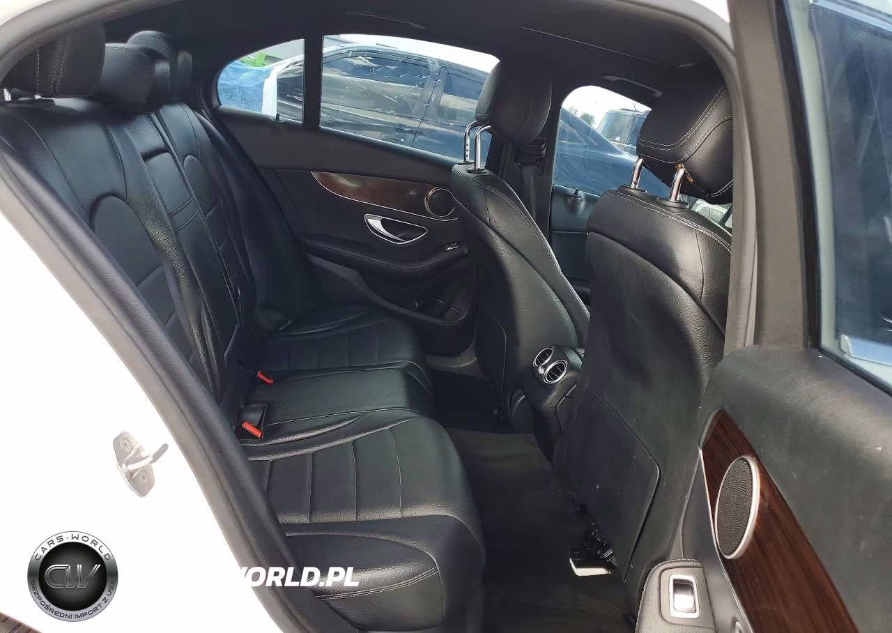 2018 Mercedes-Benz C 300 VIN:55SWF4JB9JU242772 - 10