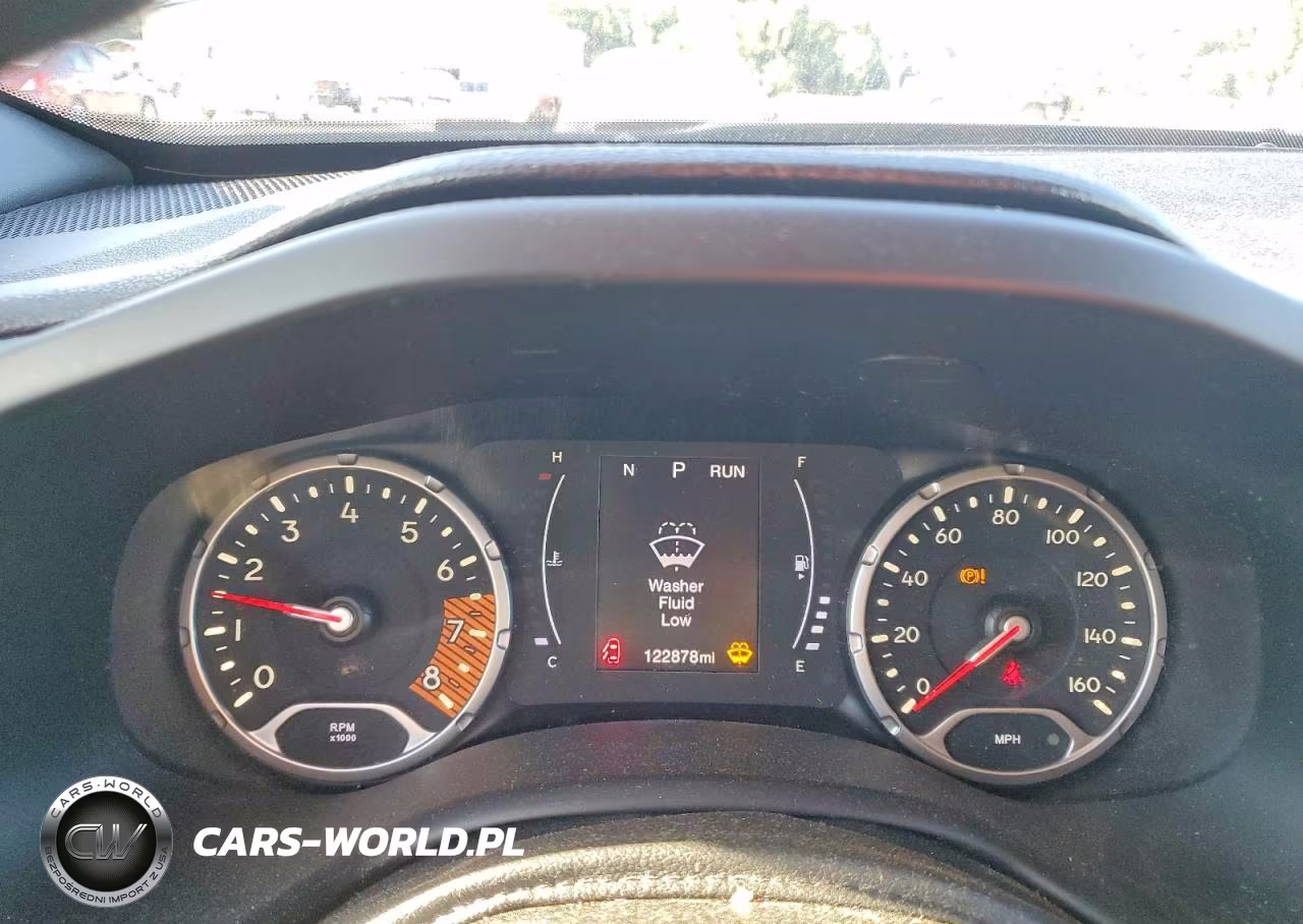 2020 Jeep Renegade Latitude VIN:ZACNJBBB2LPL28822 - 9
