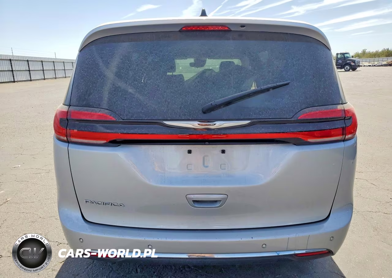 2024 Chrysler Pacifica Touring L VIN:2C4RC1BG3RR132977 - 6