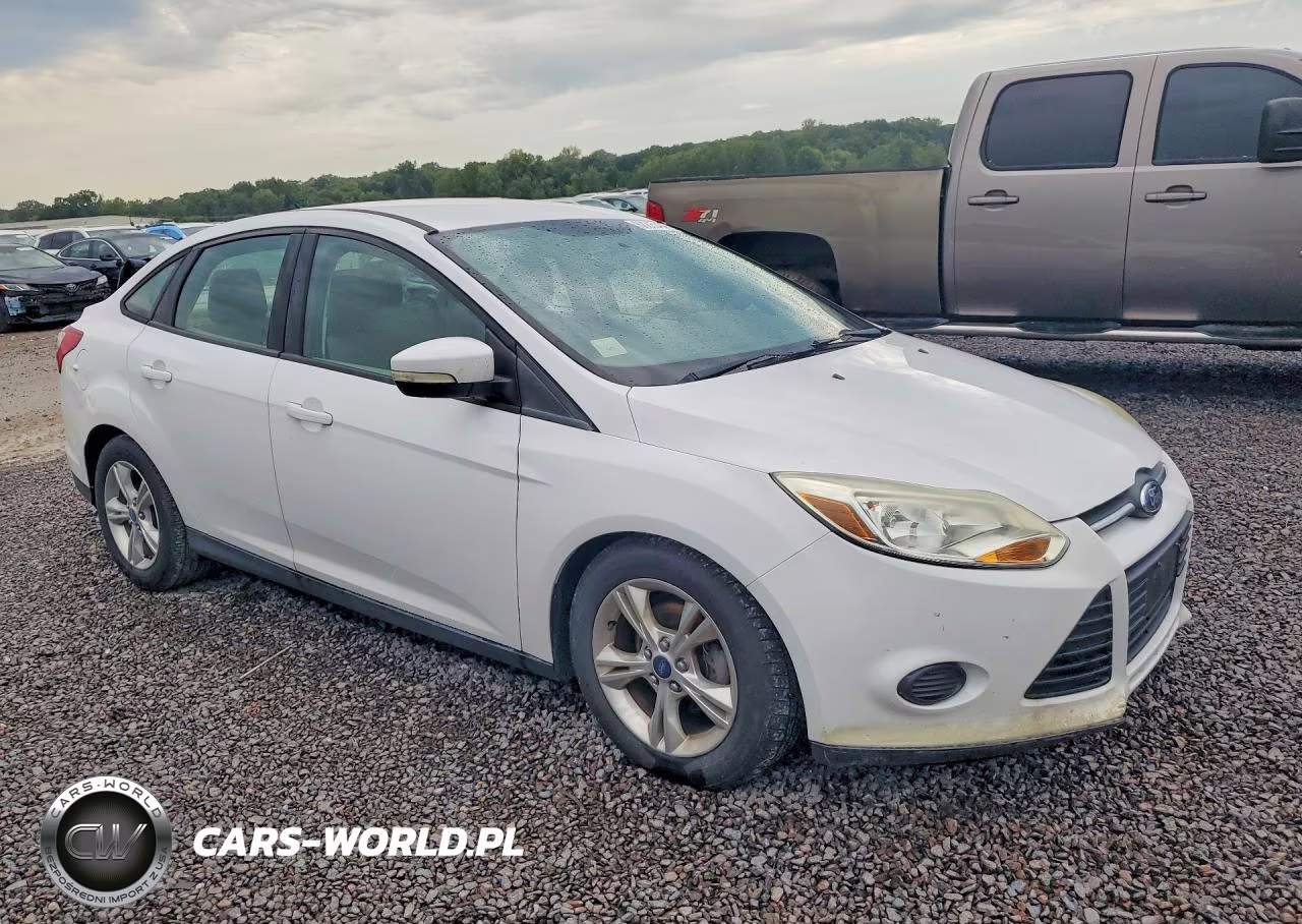 2014 Ford Focus Se VIN:1FADP3F21EL131022 - 4