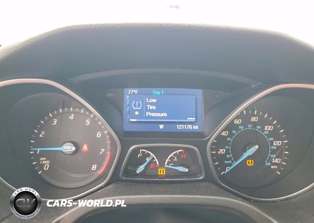 2014 Ford Focus Se VIN:1FADP3F21EL131022 - 9