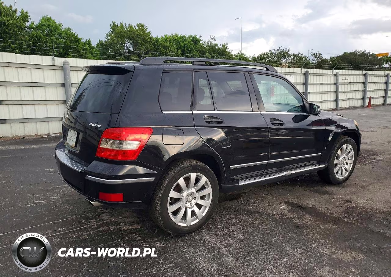 2010 Mercedes-Benz Glk 350 4Matic VIN:WDCGG8HB5AF324746 - 3