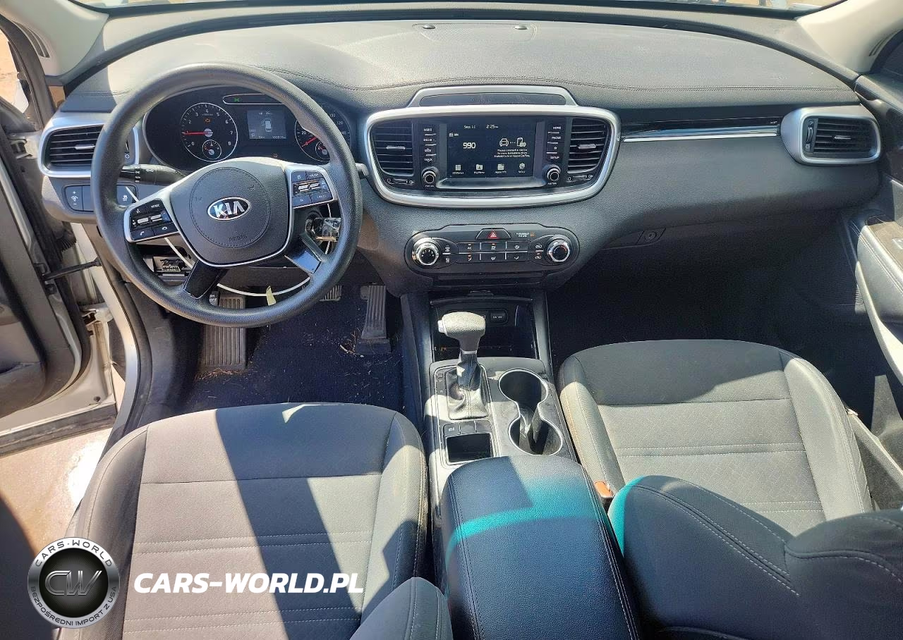 2019 Kia Sorento L VIN:5XYPG4A32KG580729 - 8