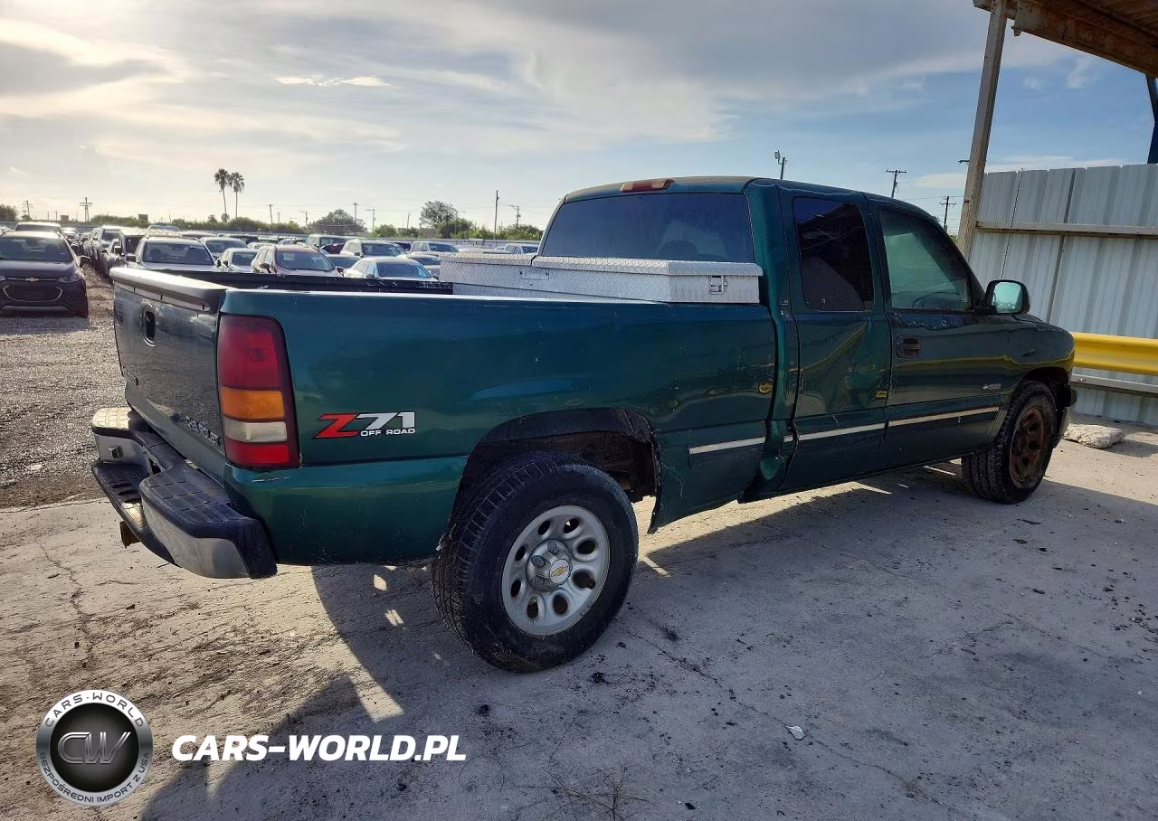 2000 Chevrolet Silverado K1500 VIN:1GCEK19T9YE135169 - 3