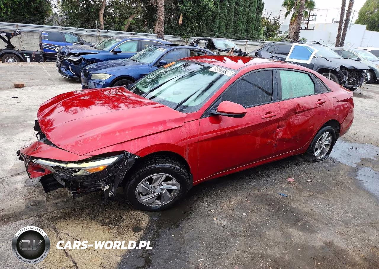 2025 Hyundai Elantra Se