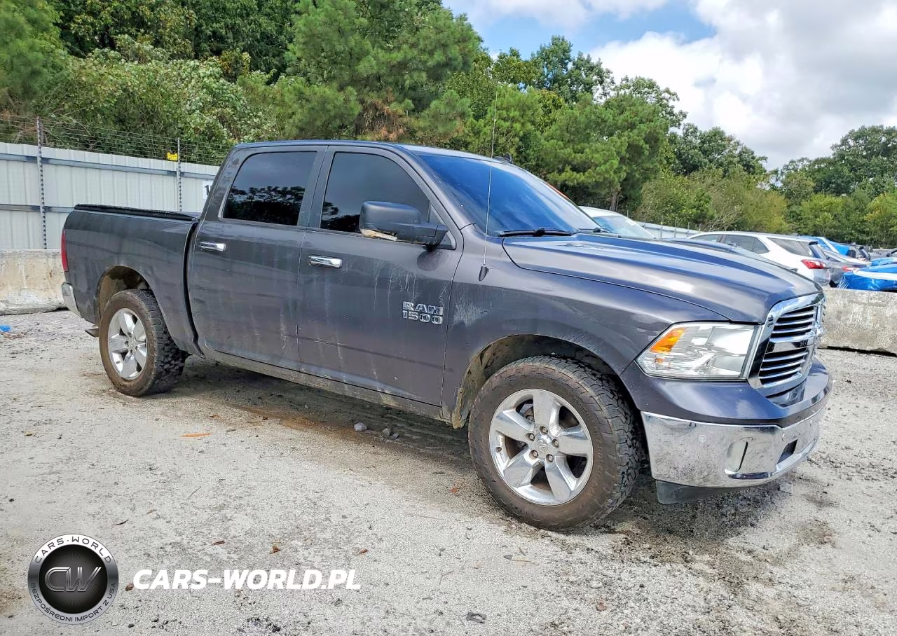 2018 Ram 1500 Slt VIN:3C6RR7LG4JG251316 - 4