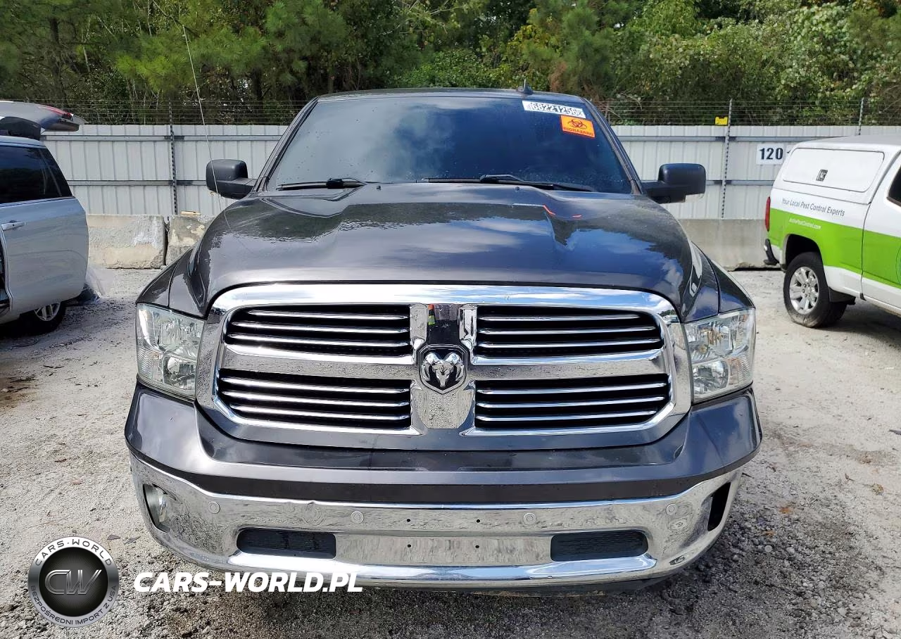 2018 Ram 1500 Slt VIN:3C6RR7LG4JG251316 - 5