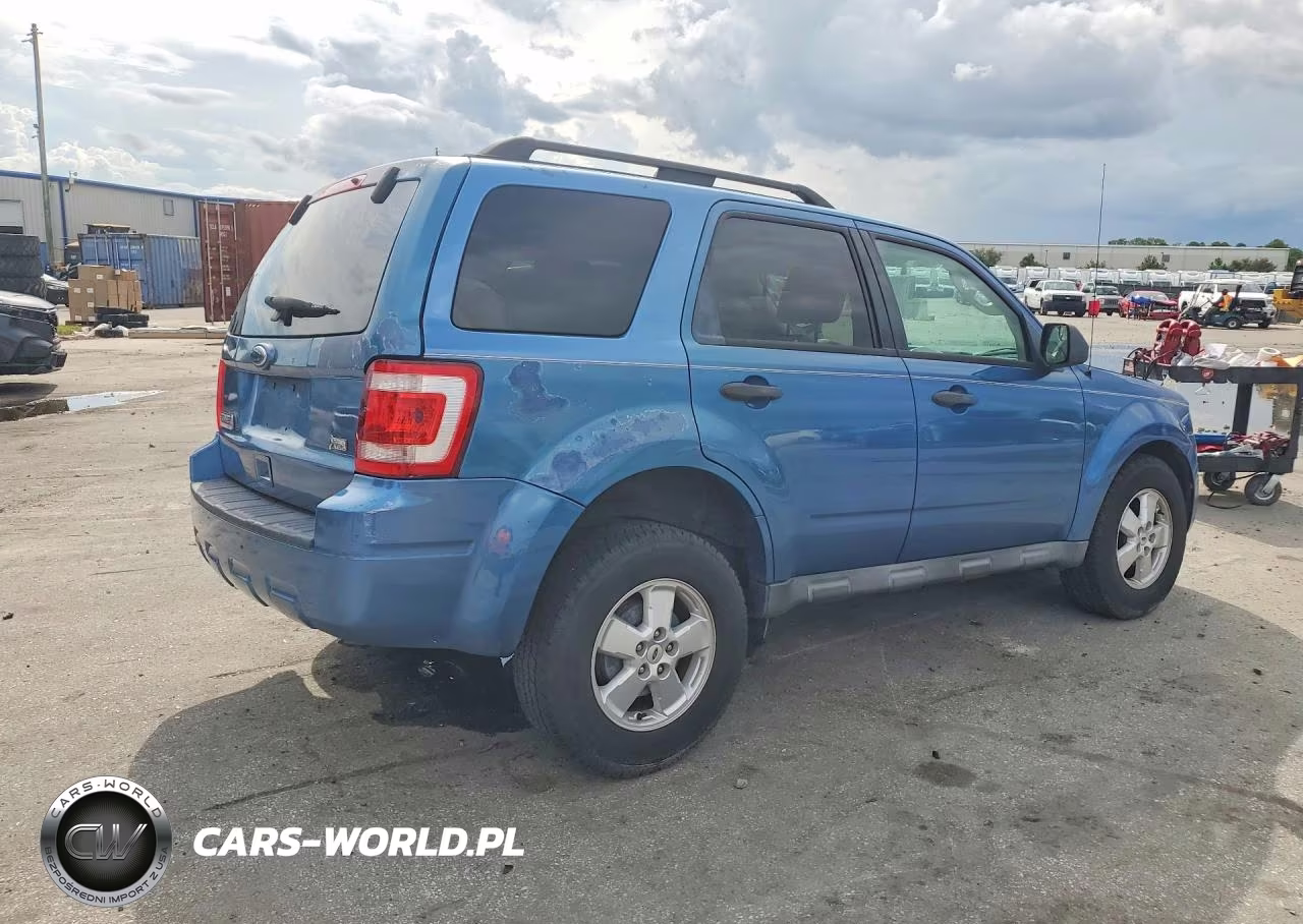 2010 Ford Escape Xlt VIN:1FMCU0DG9AKB89905 - 3