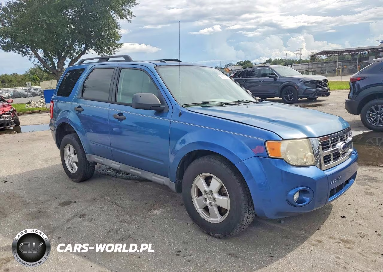 2010 Ford Escape Xlt VIN:1FMCU0DG9AKB89905 - 4
