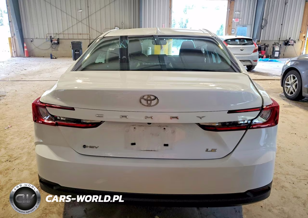 2025 Toyota Camry Le VIN:4T1DAACK3SU535204 - 6