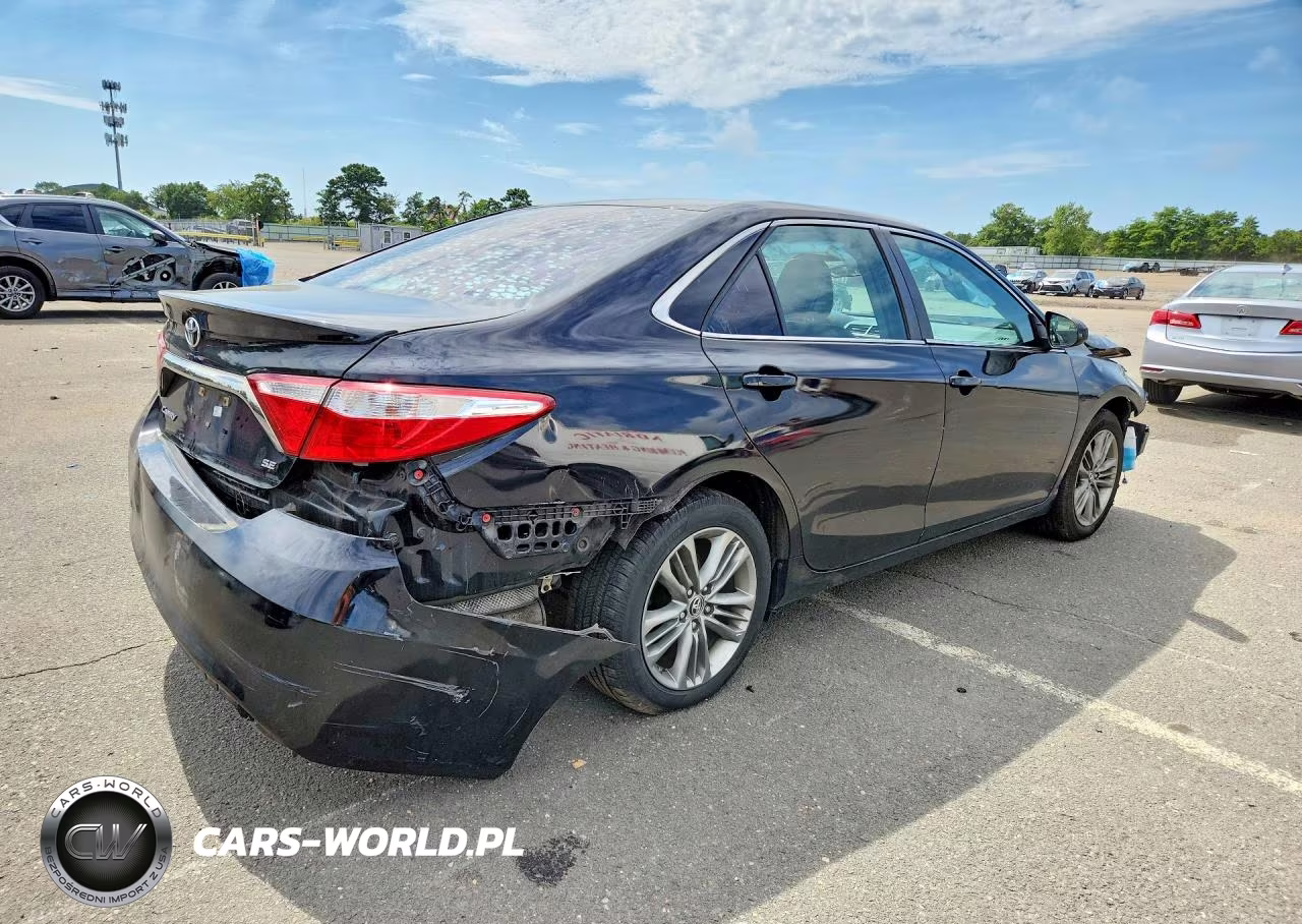 2016 Toyota Camry Se VIN:4T1BF1FK2GU152396 - 3