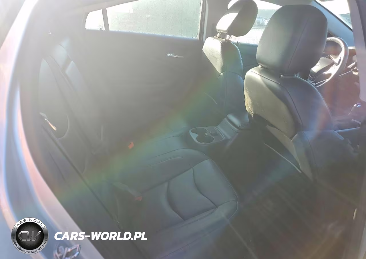 2018 Chevrolet Volt Lt VIN:1G1RC6S57JU110136 - 10