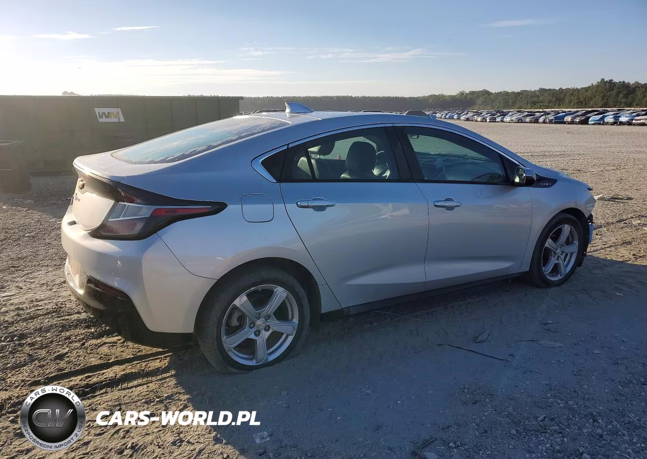 2018 Chevrolet Volt Lt VIN:1G1RC6S57JU110136 - 3