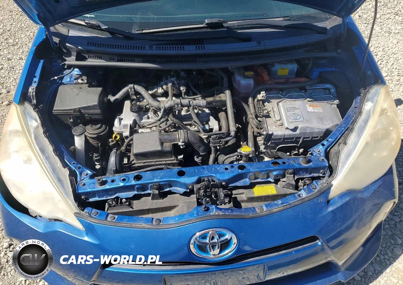 2013 Toyota Prius C Four VIN:JTDKDTB3XD1046067 - 11