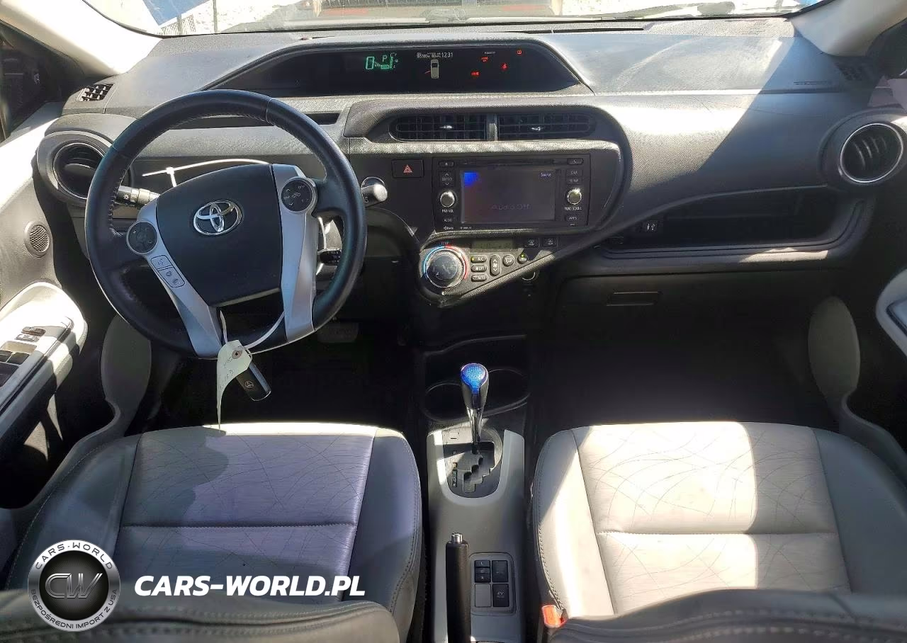 2013 Toyota Prius C Four VIN:JTDKDTB3XD1046067 - 8