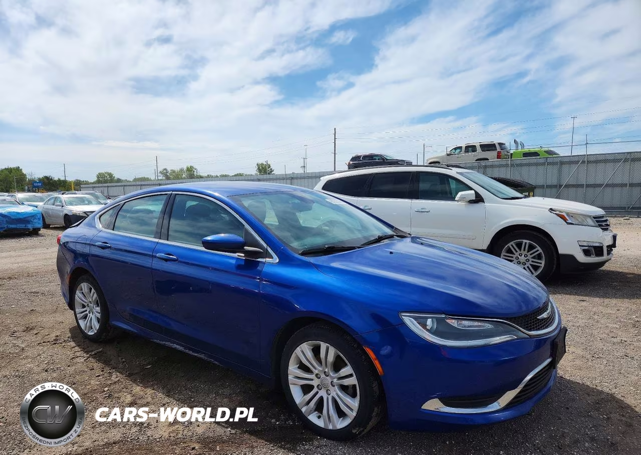 2015 Chrysler 200 Limited VIN:1C3CCCAB8FN618303 - 4
