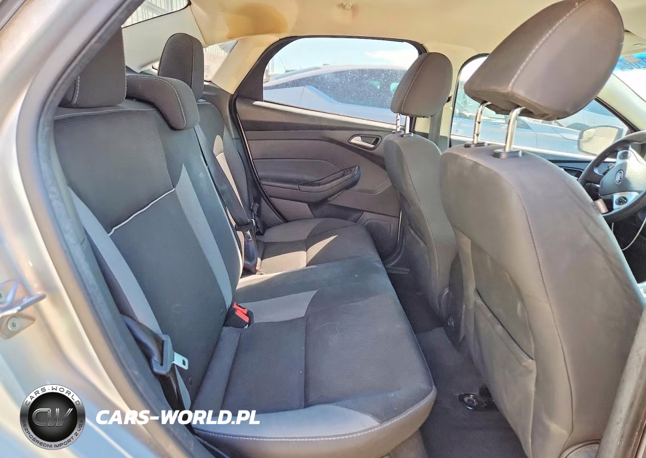 2014 Ford Focus Se VIN:1FADP3F22EL254019 - 10